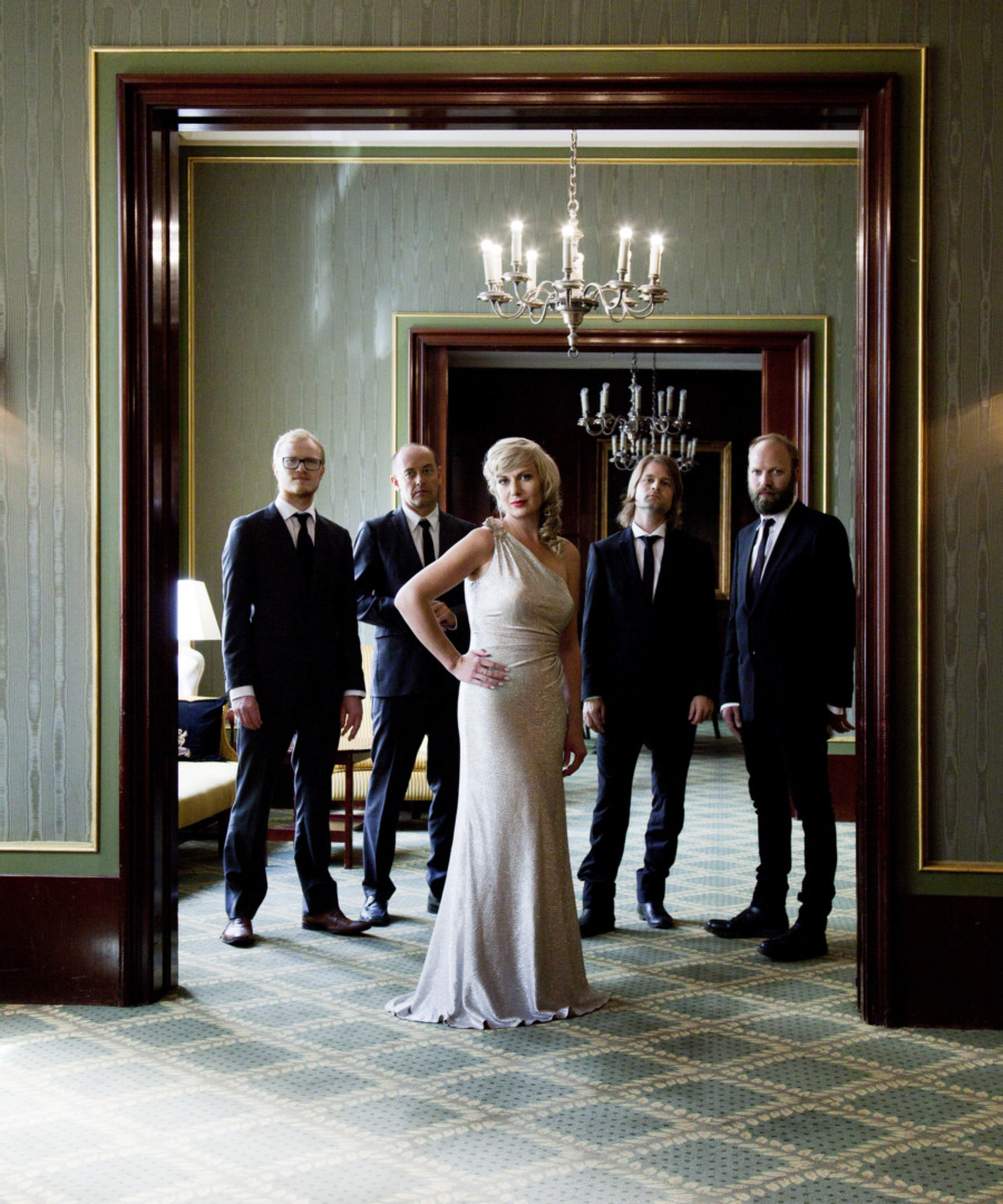 Music for a While: Tora Augestad er primus motor i Music for a While, med (f.v.) Martin Taxt, Stian Carstensen, Pål Hausken og Mathias Eick.