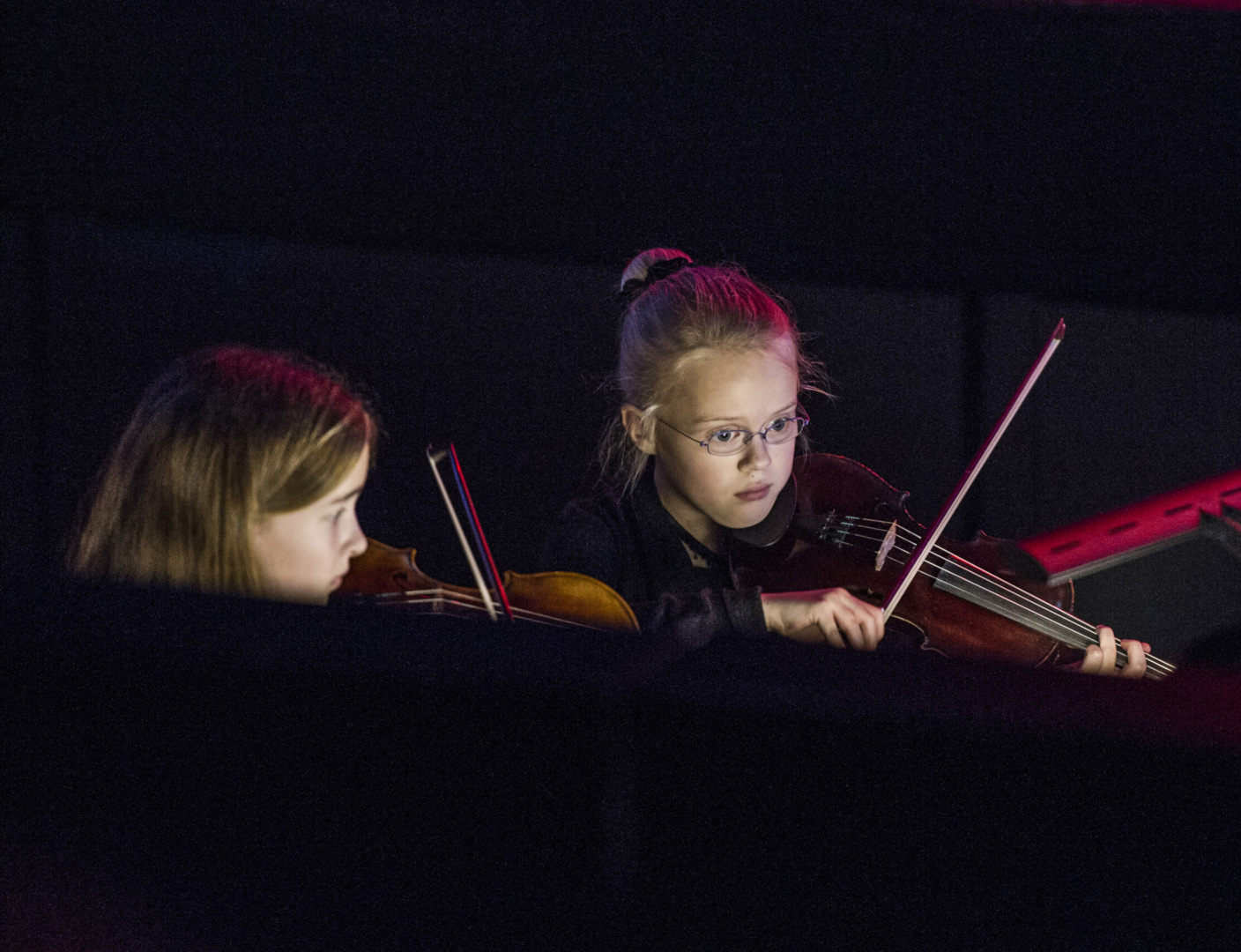 YNGST: Yngste musiker i orkesteret er 10 år gamle Solveig Fossum på fiolin.