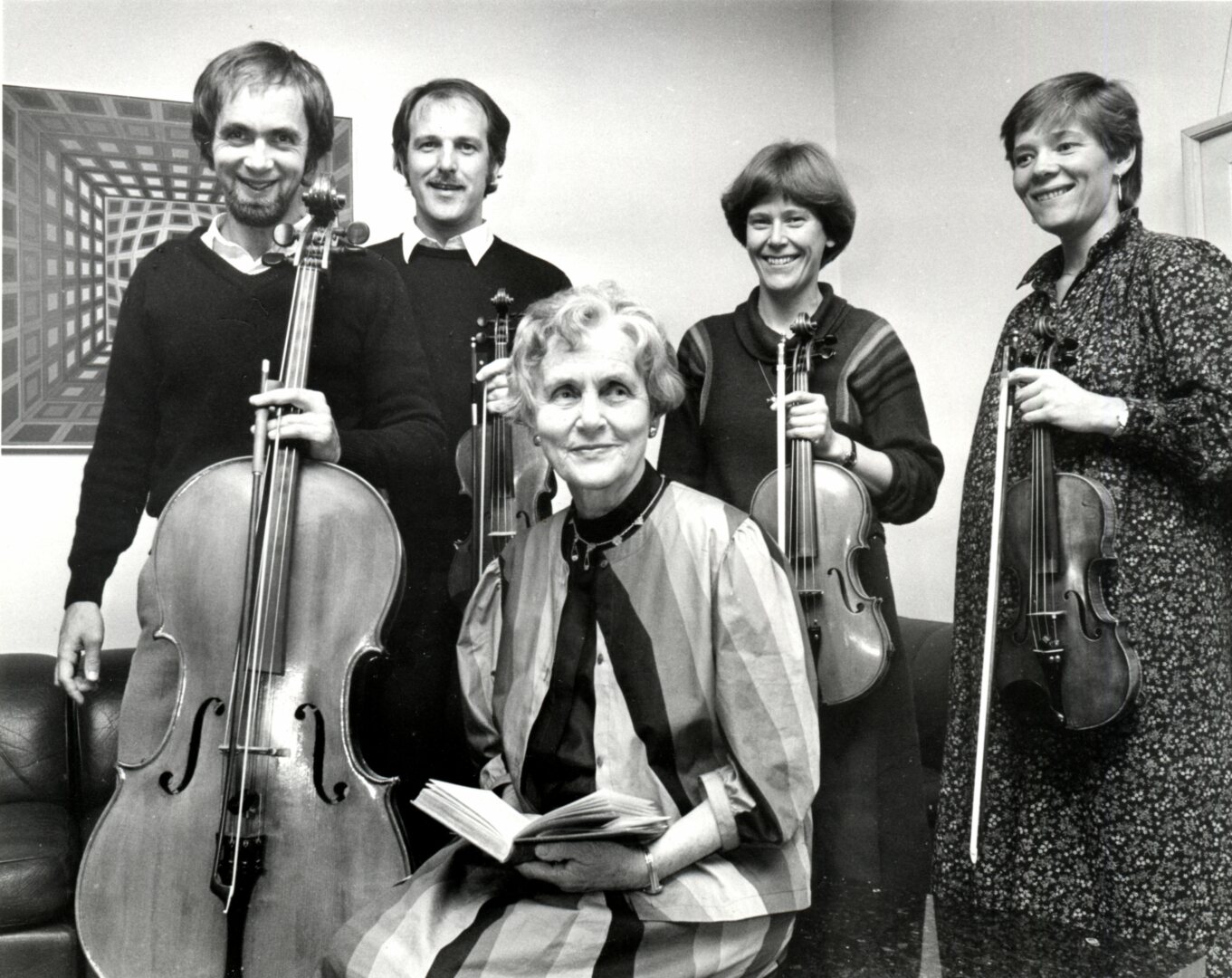 Gjøvik strykekvartett: Olve Wendelbo, Hans Olav Hjetland, Aagot Stoltz Meyer og Anne Margrethe Lockert Foss spilte sammen i strykekvartett på Gjøvik i 20 år. Bildet er fra en konsert med Halldis Moren Vesaas på 1980-tallet.