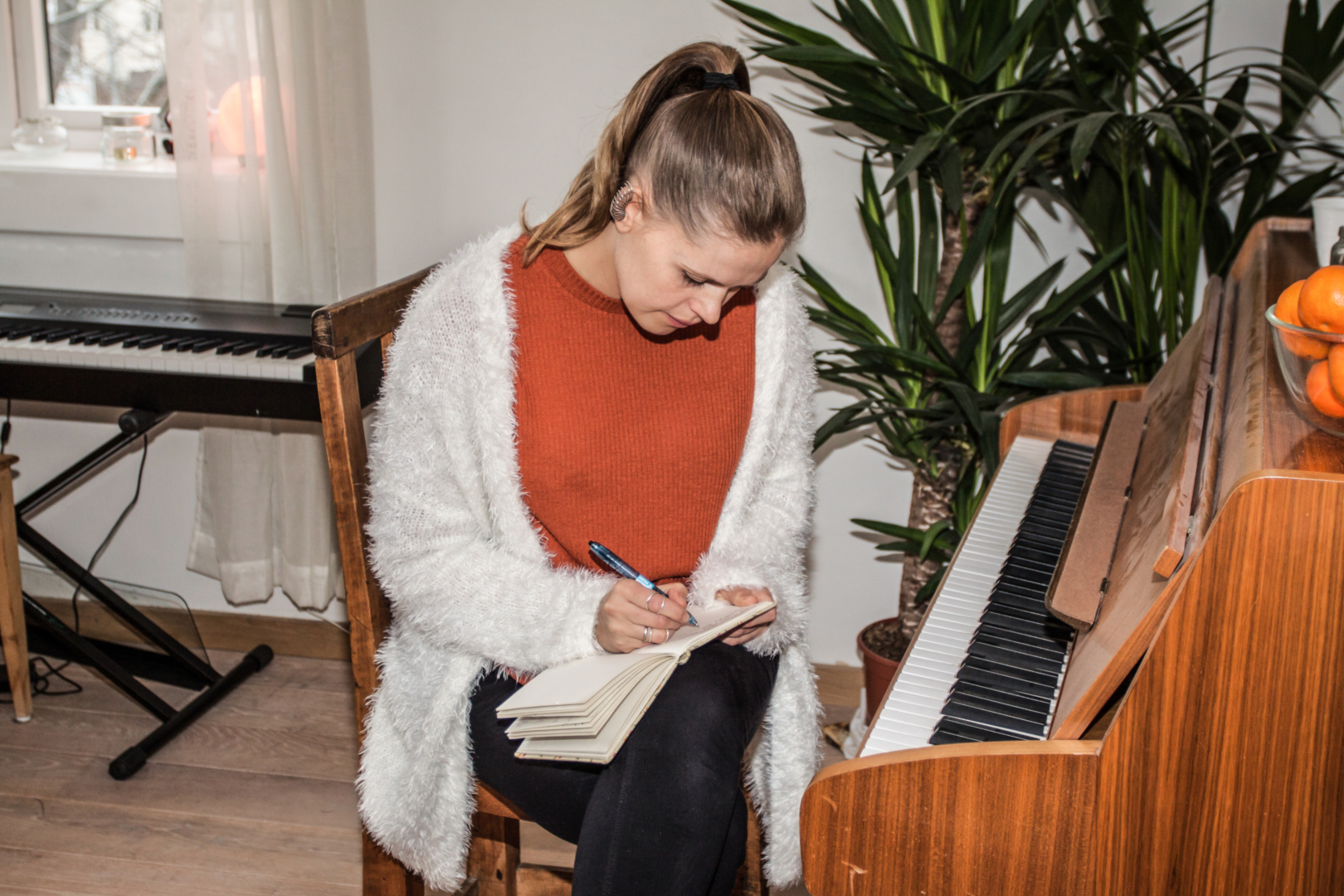 Komponerer hjemme: Anette Askvik jobber med nye låter hjemme på Torshov i Oslo. 