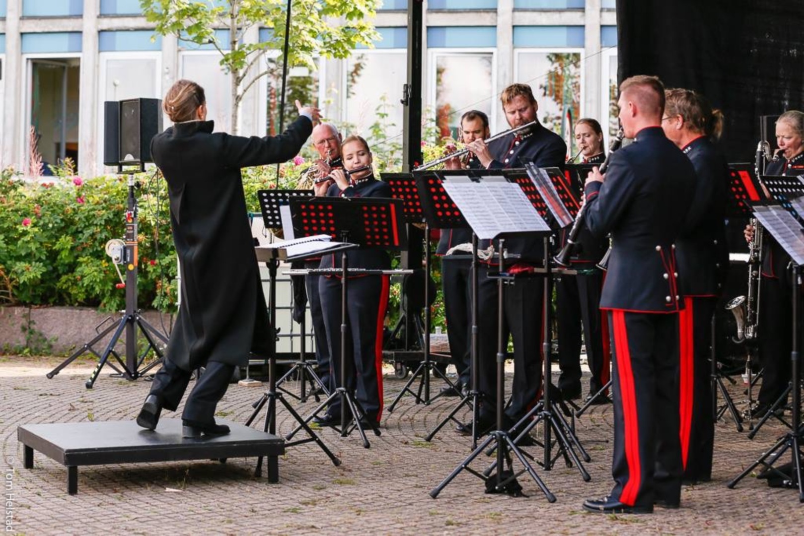 Korps: Halldis har jobbet med alle forsvarskorpsene, i flere år med divisjonsmusikken i Harstad, som her. 
