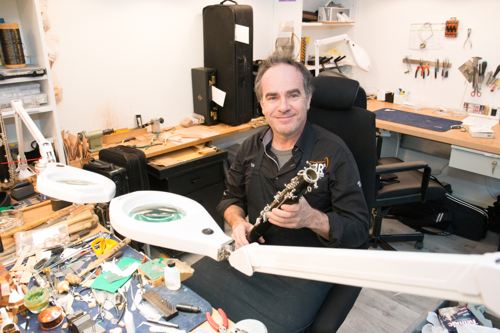Ettertraktet: Eric LeClerc reparerer og vedlikeholder klarinetter fra hele verden. 
