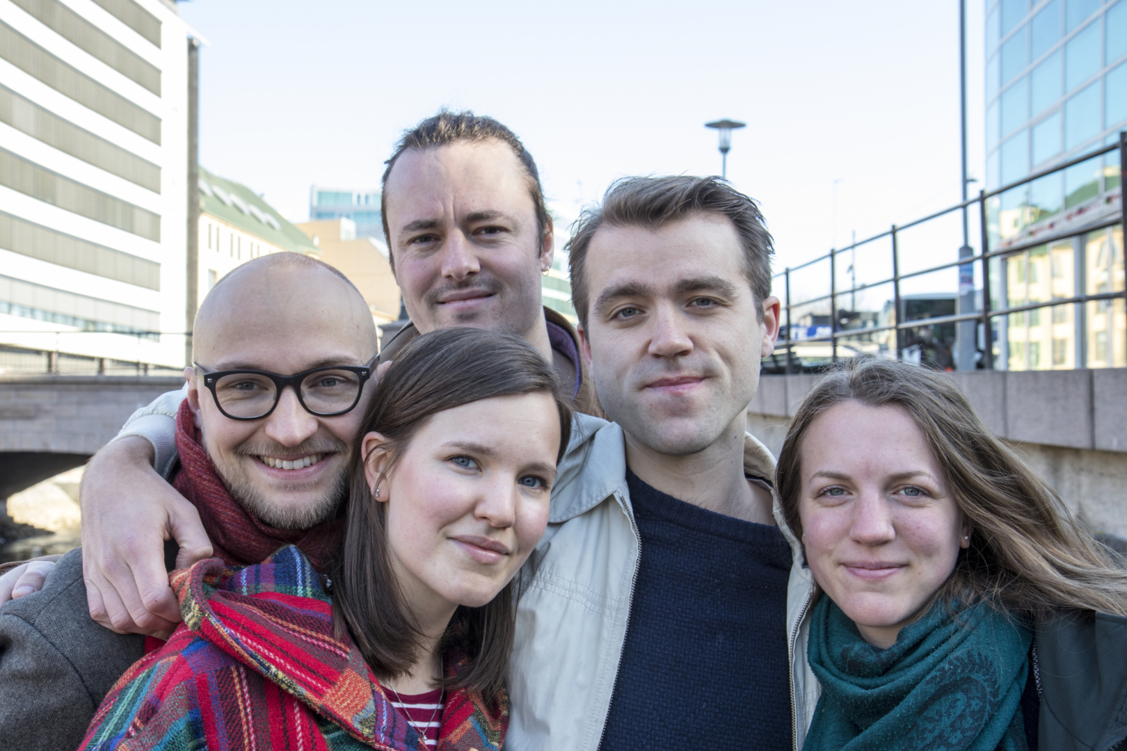 Hjernene bak: Ojkos, ved prosjektgruppa, som består av fra venstre Kristoffer Fossheim Håvik, Henriette Eilertsen, Magnus Murphy Joelson (bak), Andreas Rotevatn og Tina Lægreid Olsen.
