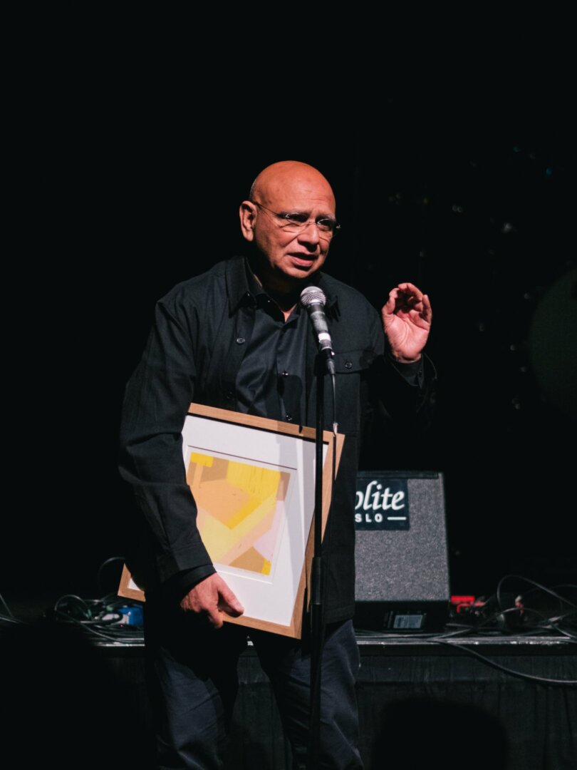 Khalid Salimi mottok prisen på vegne av Melafestivalen.