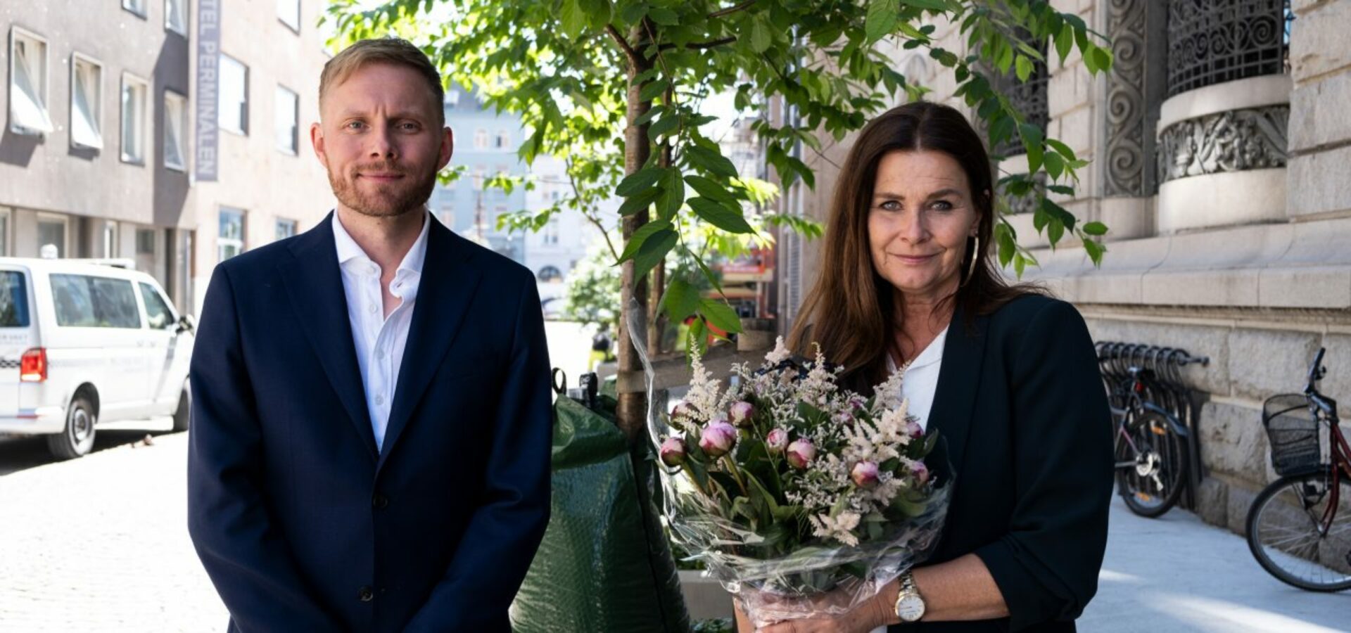 NYTT STYRE I TONO: Påtroppende styreleder Jørgen Karlstrøm og avtroppende styreleder Ingrid Kindem.