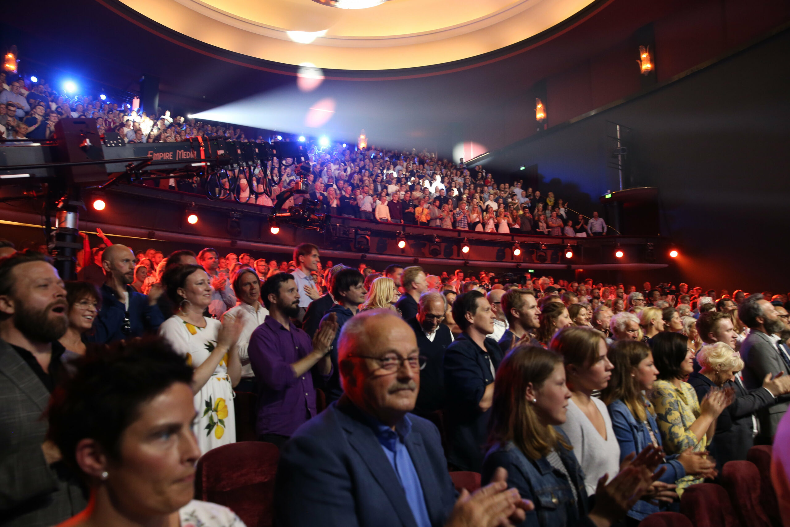 Publikum i teatersal