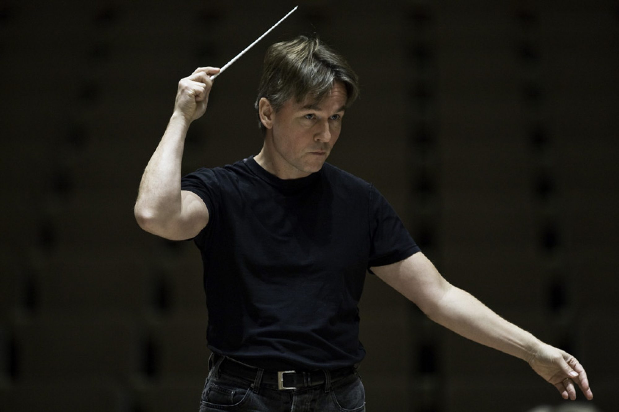 Esa-Pekka Salonen dirigerer