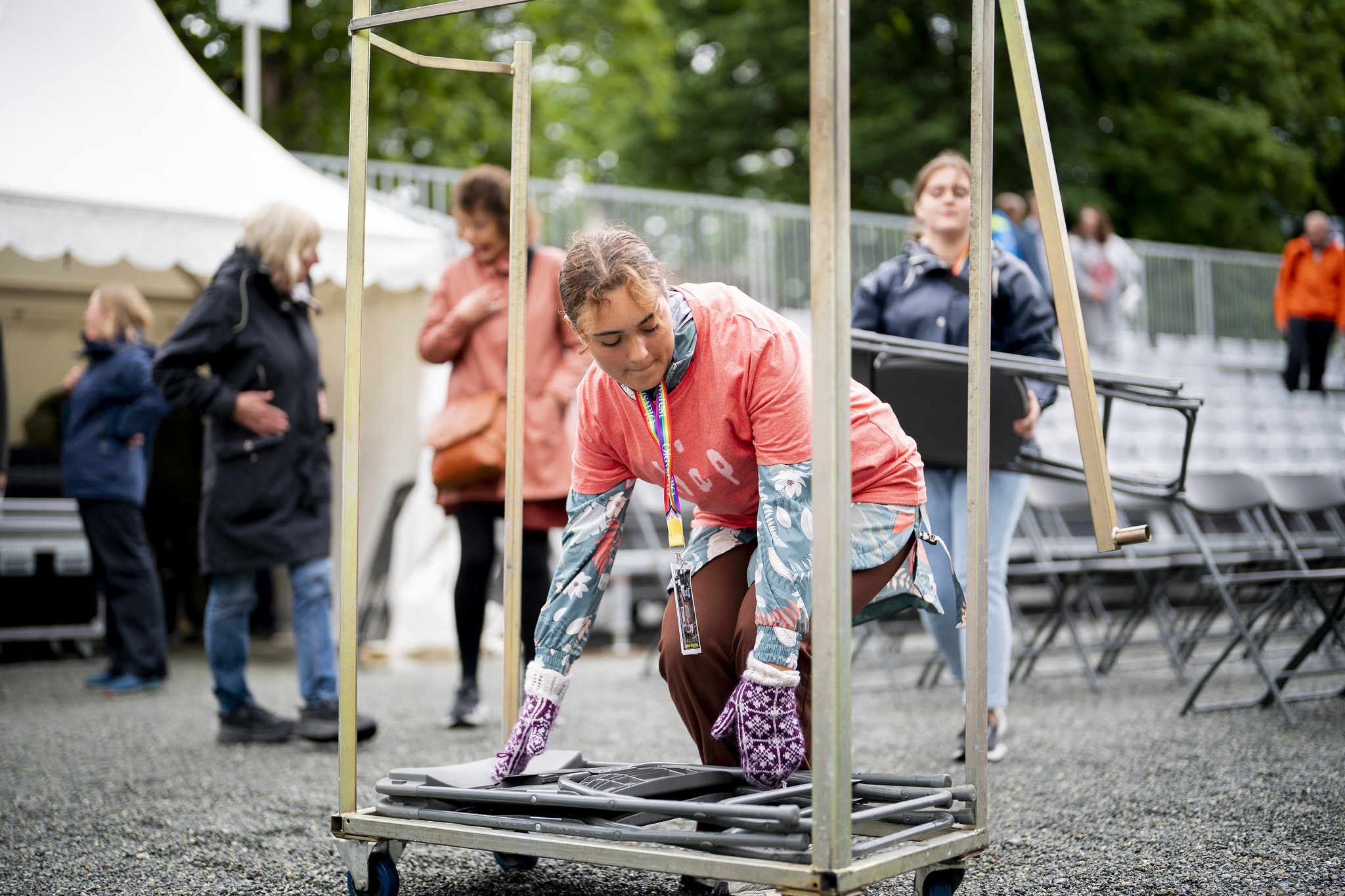 En ung sommerjobber på Olavfestdagene