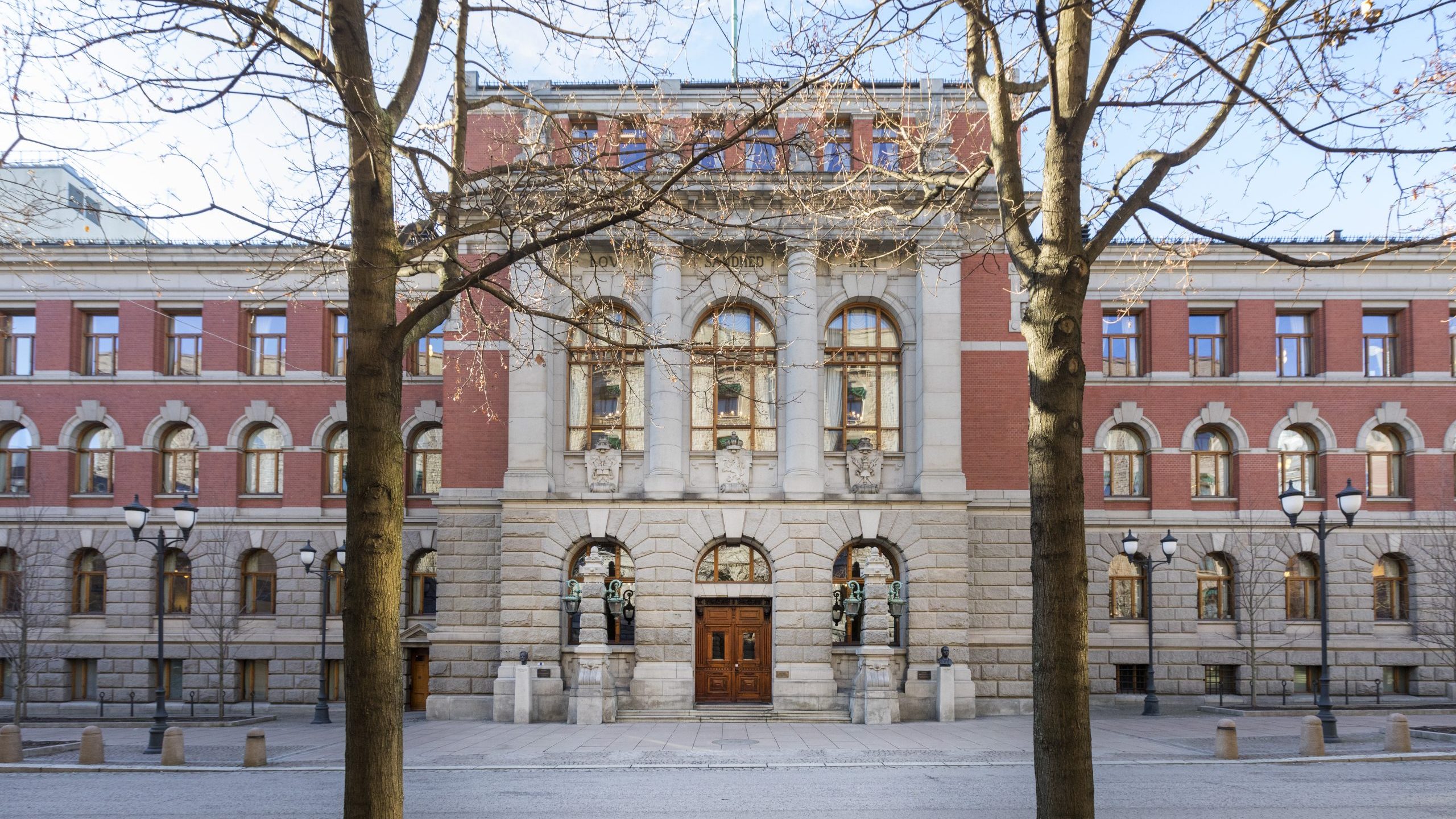 Eksteriør Norges Høyesterett på Høyesteretts plass 1 i Oslo.