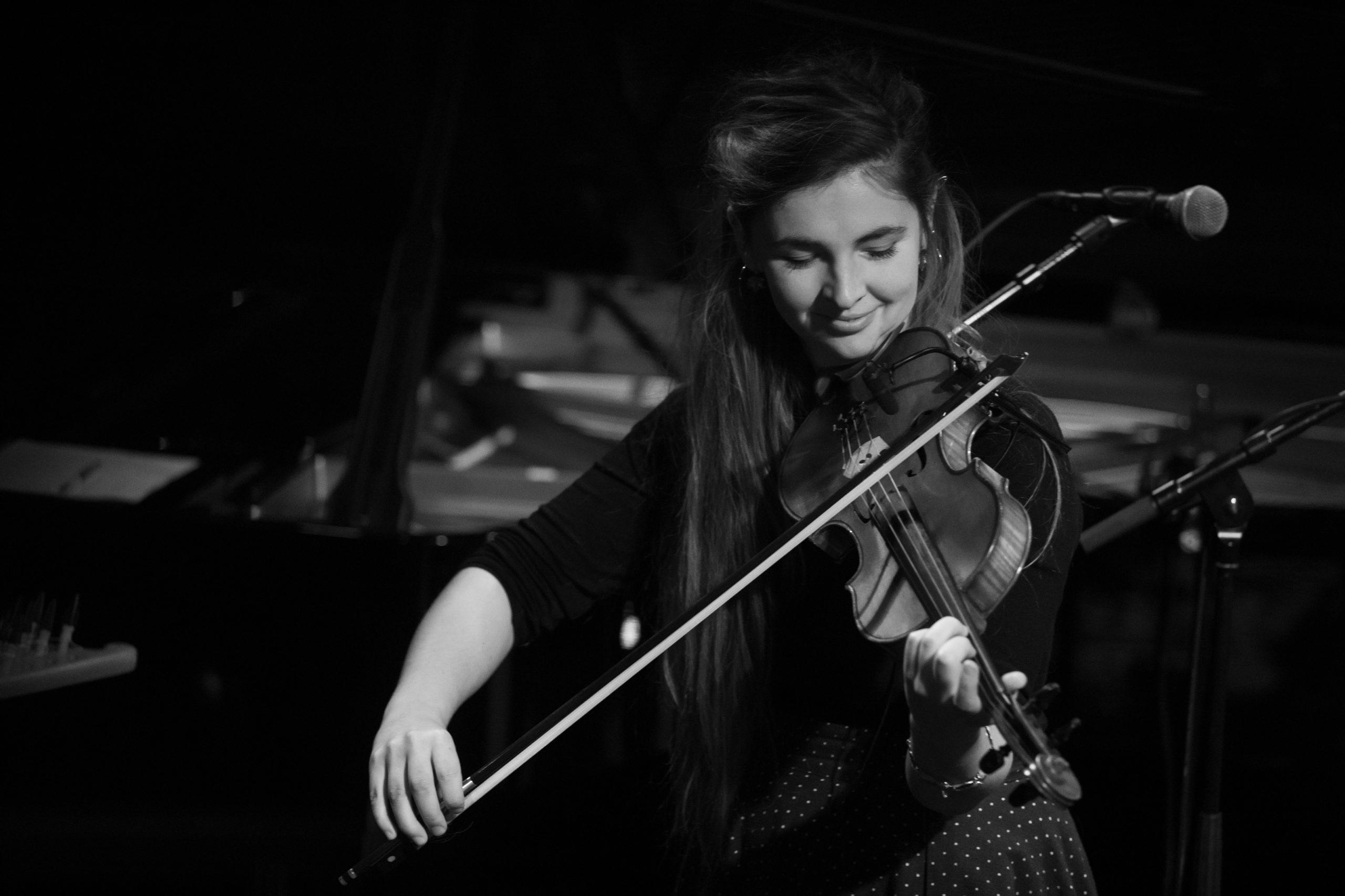 Inger Hannisdal spiller fiolin