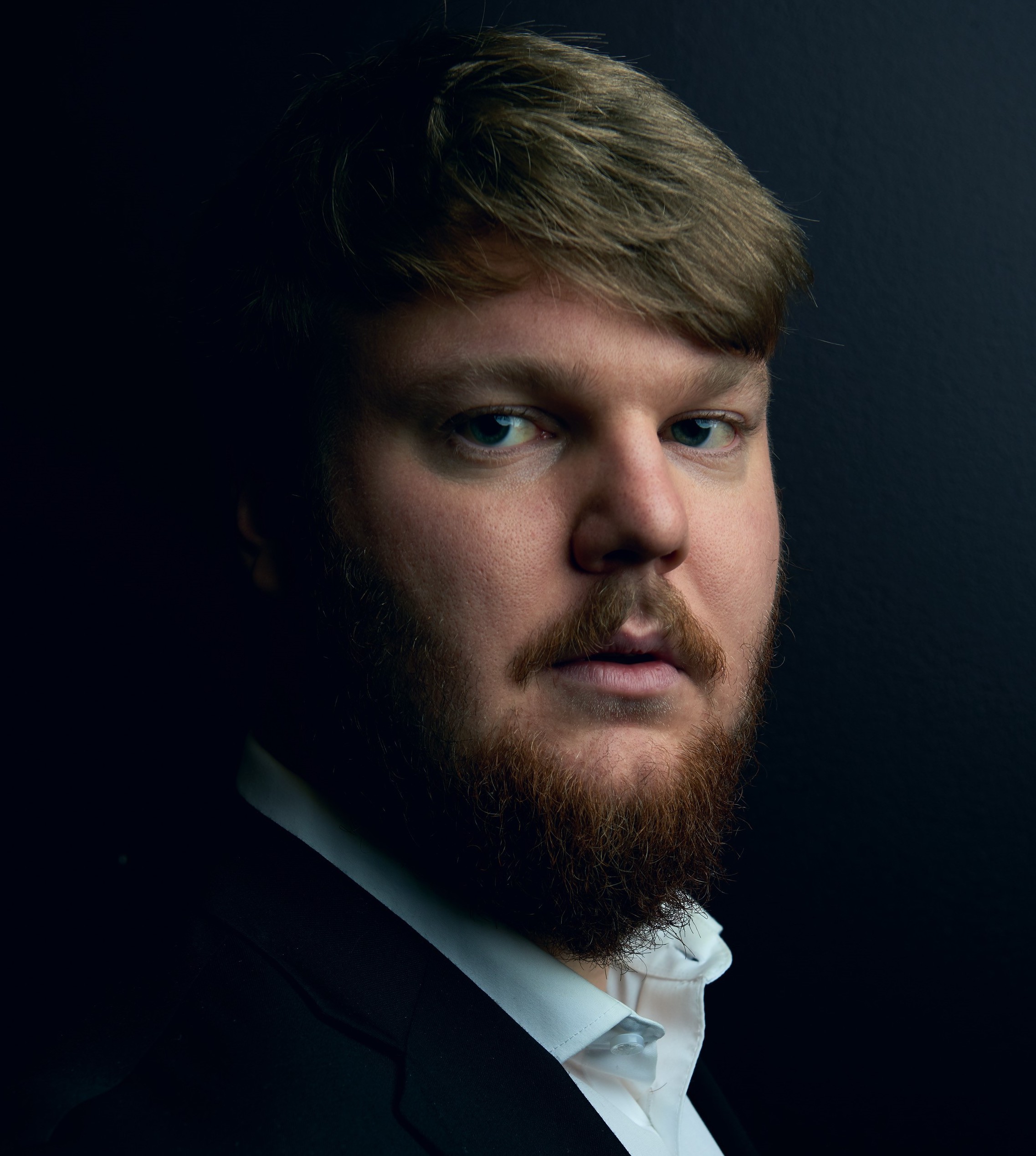 Tenor Erik Grøtvedt portrett